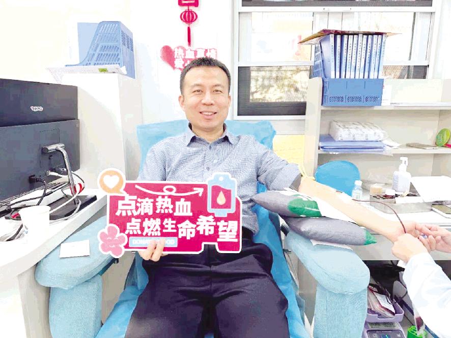 “检察蓝”点亮“爱心红”